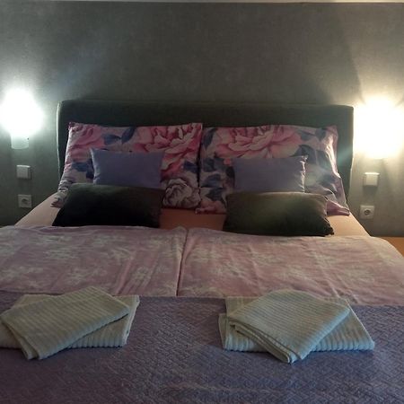 Apartman Vidovic Apartman Korenica Kültér fotó
