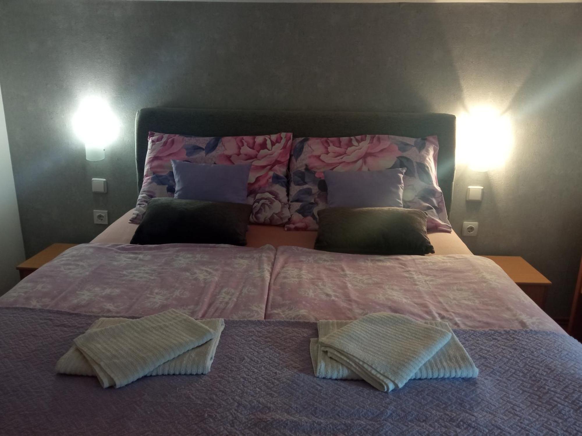 Apartman Vidovic Apartman Korenica Kültér fotó